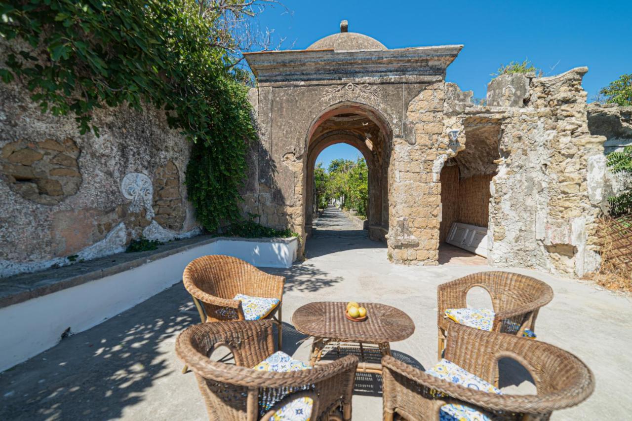 La Poetica In Villa Eldorado Procida Eksteriør bilde