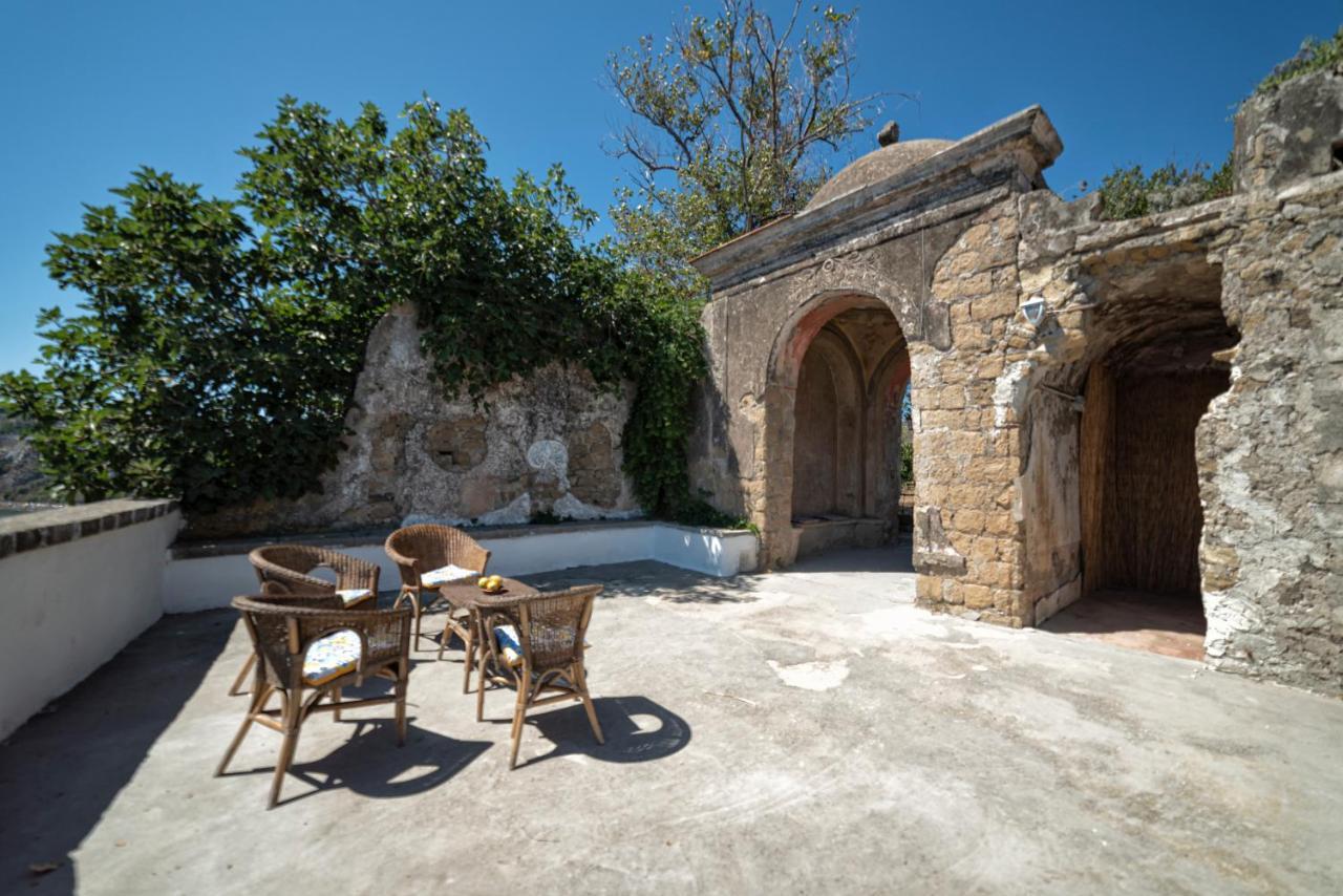 La Poetica In Villa Eldorado Procida Eksteriør bilde